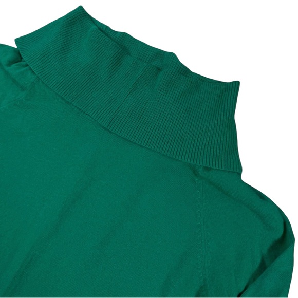 Jones New York size medium green sweater, fold down cowl neck, elastic wrists - Picture 2 of 11